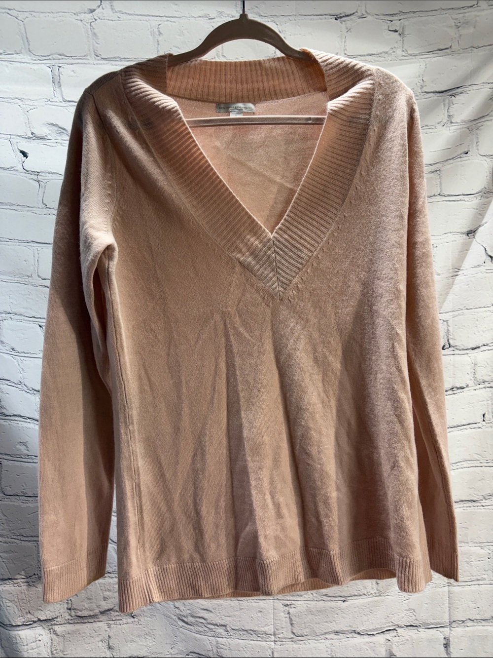 New York & Company Dusty Blush V-Neck Sweater